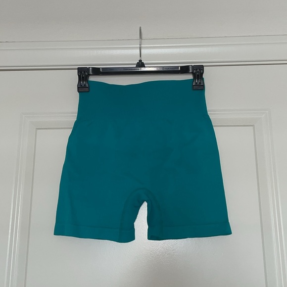 OQQ 3 Piece Yoga Ribbed Seamless Workout High
Waist Athletic Legging Bike Shorts - Picture 5 of 5